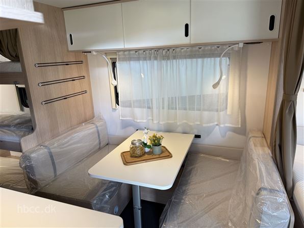 Adria Aviva 522 PT 3 køjer